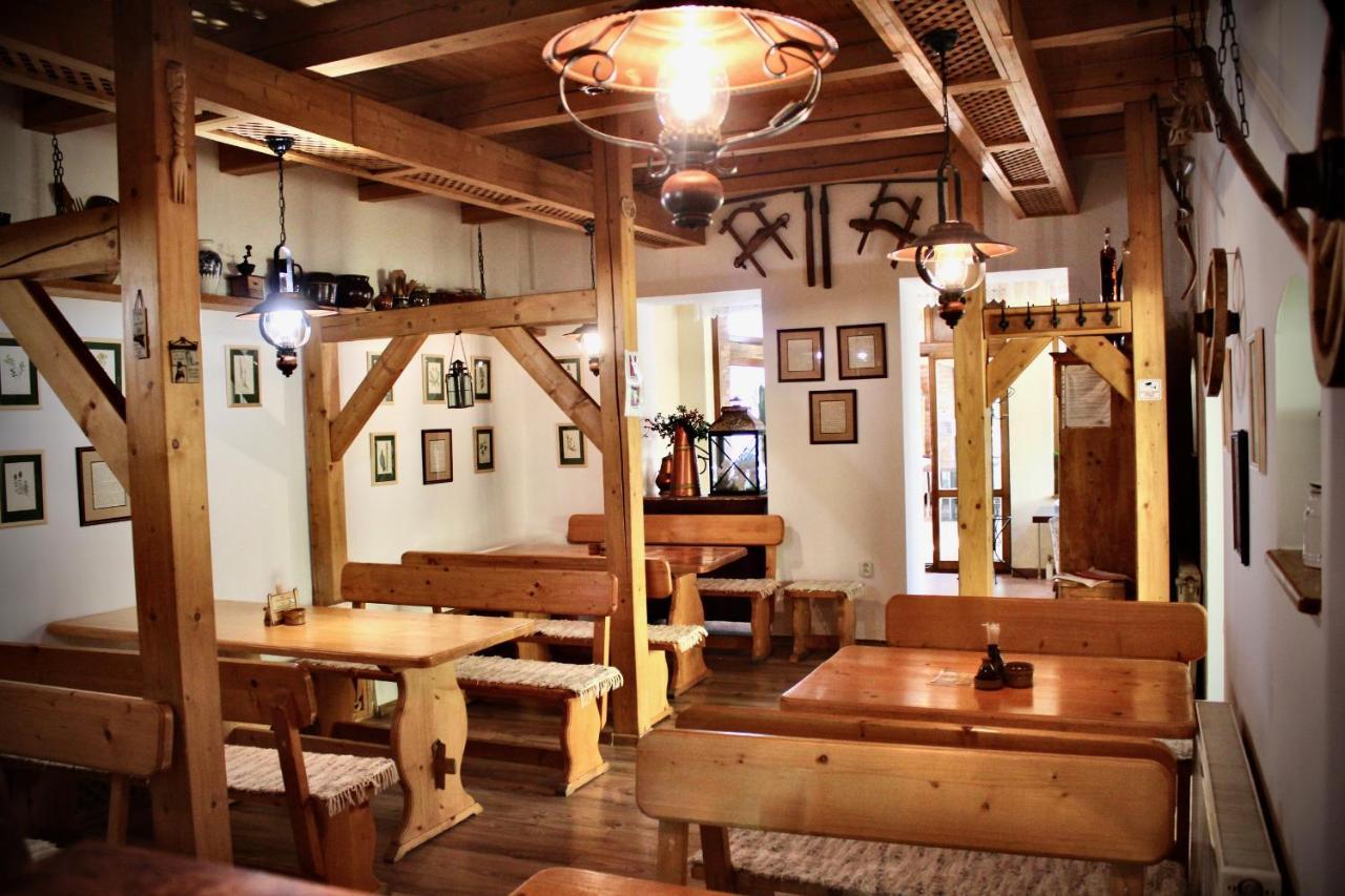 Maria Penzion & Restaurant Тренчин Экстерьер фото
